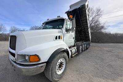 Ford LT9522 Dump Truck