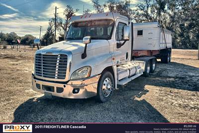 Freightliner Cascadia Dump Truck