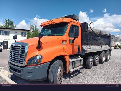 Freightliner Cascadia Dump Truck