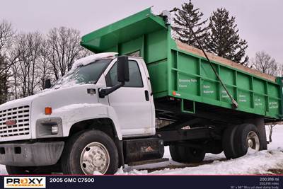 GMC C7500 Dump Truck