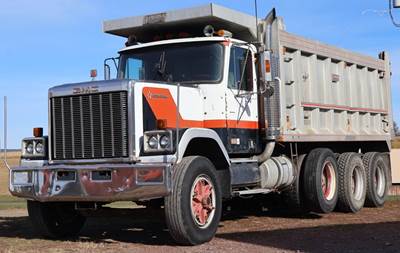 GMC GENERAL Dump Truck