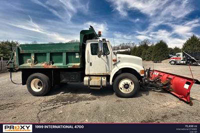 International 4700 Dump Truck