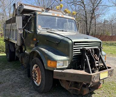 International 4900 Dump Truck