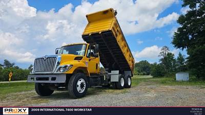 International WorkStar 7400 Dump Truck
