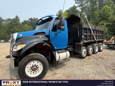 International WorkStar 7700 Dump Truck