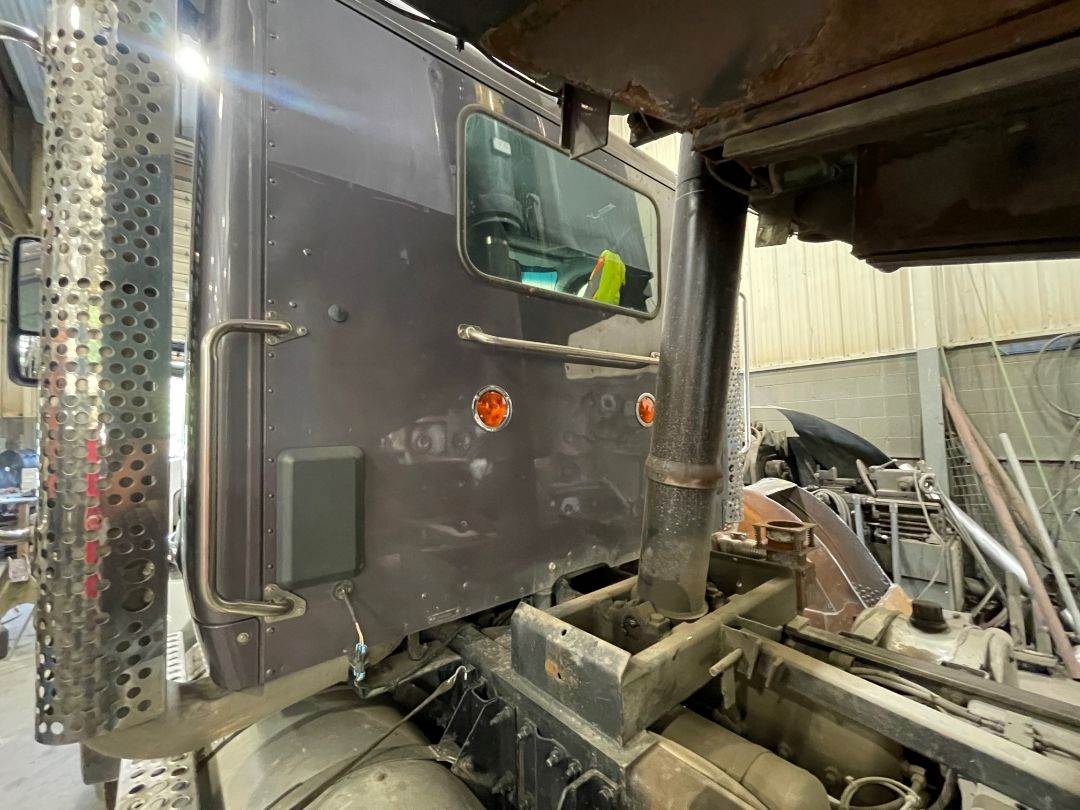 2015 Kenworth Dump Truck For Sale Pittston, PA RWV0L1W071445