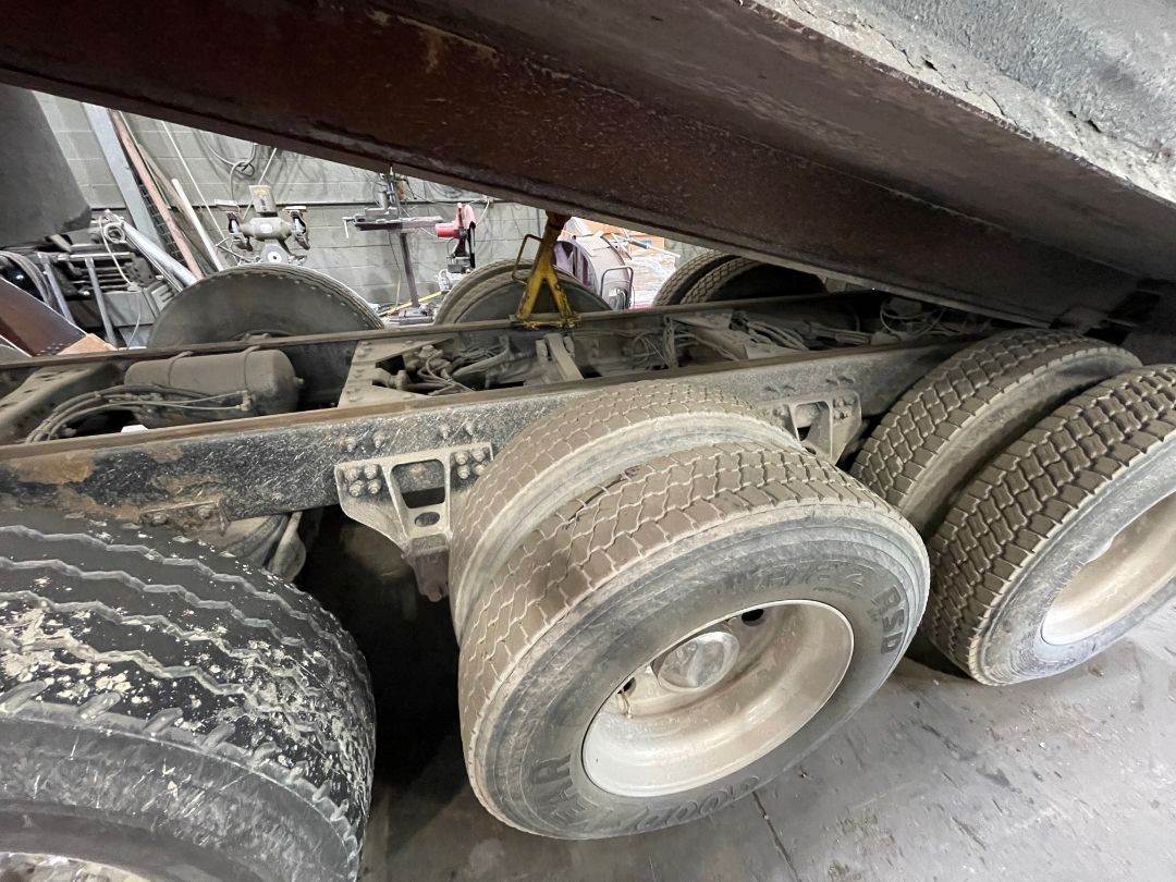 2015 Kenworth Dump Truck For Sale Pittston, PA RWV0L1W071445