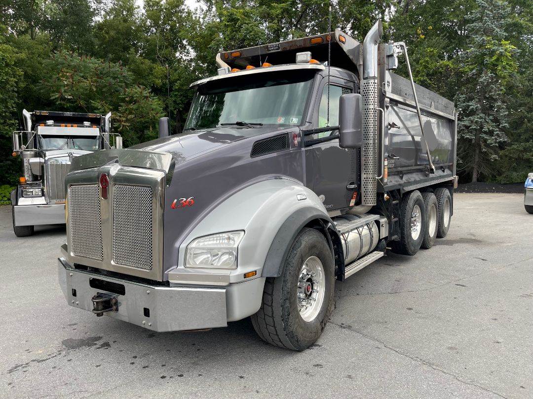 2015 Kenworth Dump Truck For Sale Pittston, PA RWV0L1W071445
