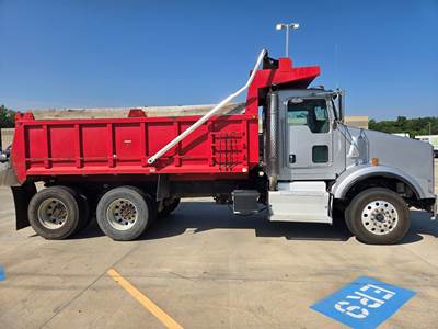 Kenworth T800 Dump Truck