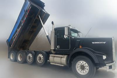 Kenworth T800 Dump Truck