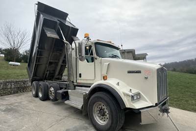 Kenworth T800 Dump Truck