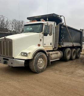 Kenworth T800 Dump Truck