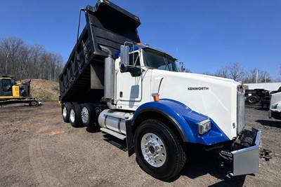 Kenworth T800 Dump Truck