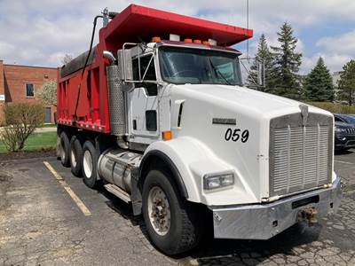 Kenworth T800 Dump Truck