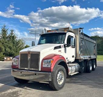Kenworth T880 Dump Truck