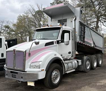 Kenworth T880 Dump Truck