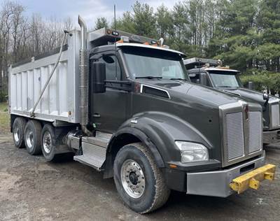 Kenworth T880 Dump Truck