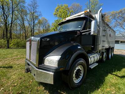 Kenworth T880 Dump Truck