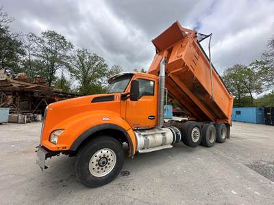 Kenworth T880 Dump Truck