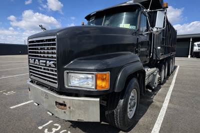 Mack CL713 Dump Truck