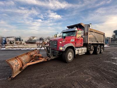 Mack Granite GU713 Dump Truck