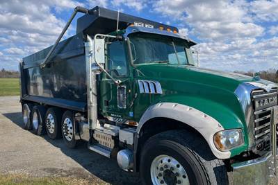 Mack Granite GU713 Dump Truck