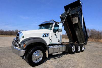 Mack Granite GU713 Dump Truck