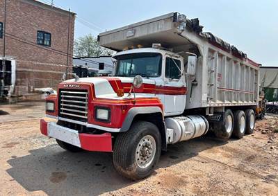 Mack RD688 Dump Truck