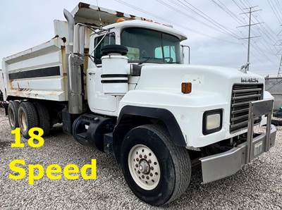 Mack RD688S Dump Truck