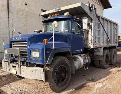 Mack RD688SX Dump Truck