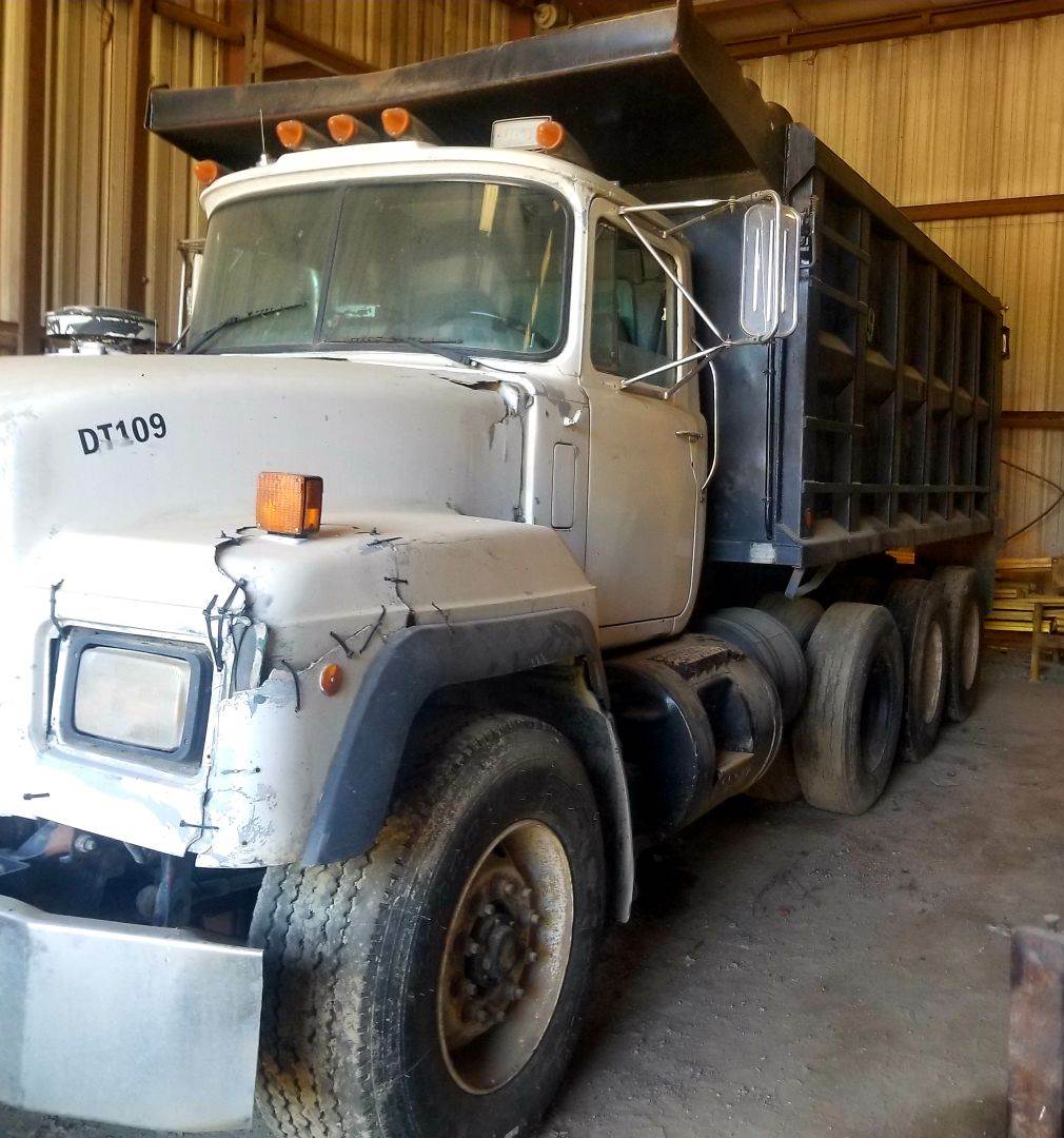 1997 Mack RD690S Dump Truck For Sale Vicksburg, MS RMU0K1V151514