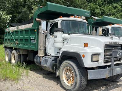 Mack RD690S Dump Truck