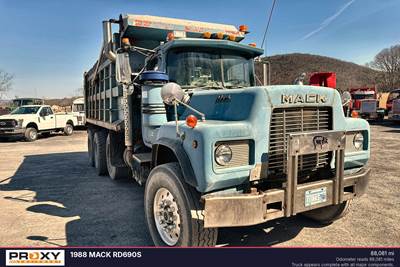 Mack RD690S Dump Truck