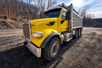 Peterbilt 579 Dump Truck