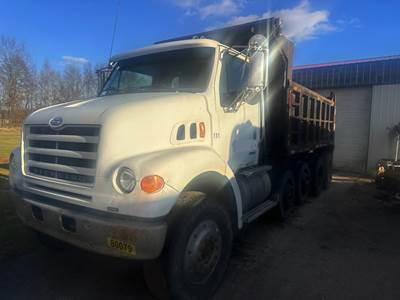 Sterling L7500 Dump Truck