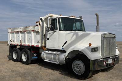 Volvo WCL Dump Truck