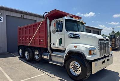 Western Star 4700 Dump Truck