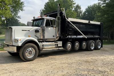 Western Star 4964F Dump Truck