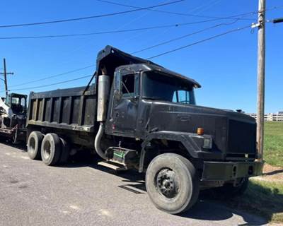 WhiteGMC Autocar Dump Truck
