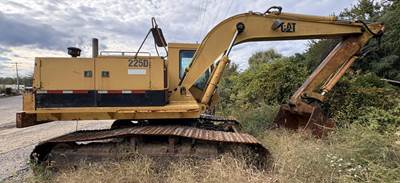 Caterpillar 225D Excavator