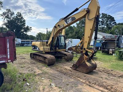 Caterpillar 320DL Excavator