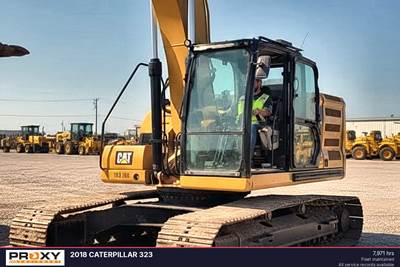Caterpillar 323 Excavator