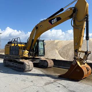 Caterpillar 330FL Excavator