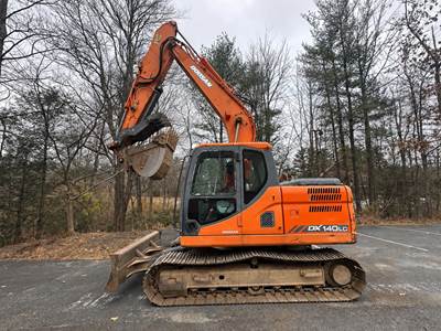 Doosan DX140LC-3 Excavator