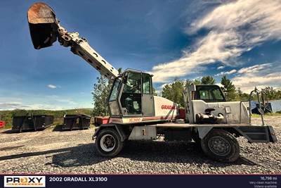 Gradall XL3100 Excavator