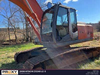 Hitachi ZX240LC-3 Excavator