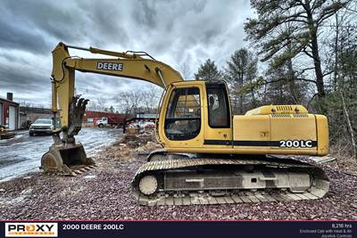 John Deere 200LC Excavator