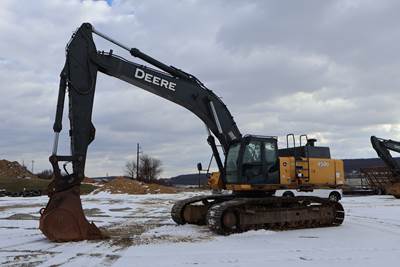 John Deere 450D LC Excavator
