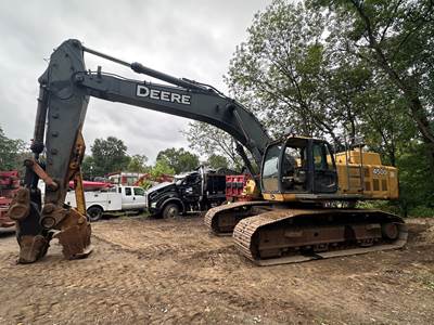 John Deere 450D LC Excavator