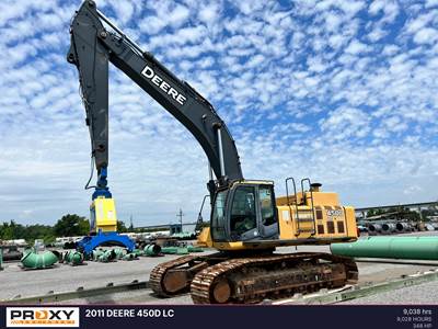 John Deere 450D LC Excavator